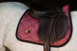 EQUESTRIAN STOCKHOLM Classic Jump Pad Hot