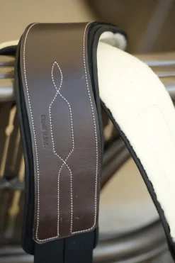 EQUIFIT ® Anatomical Hunter Girth with SheepsWool™ T-Foam Liner Outlet