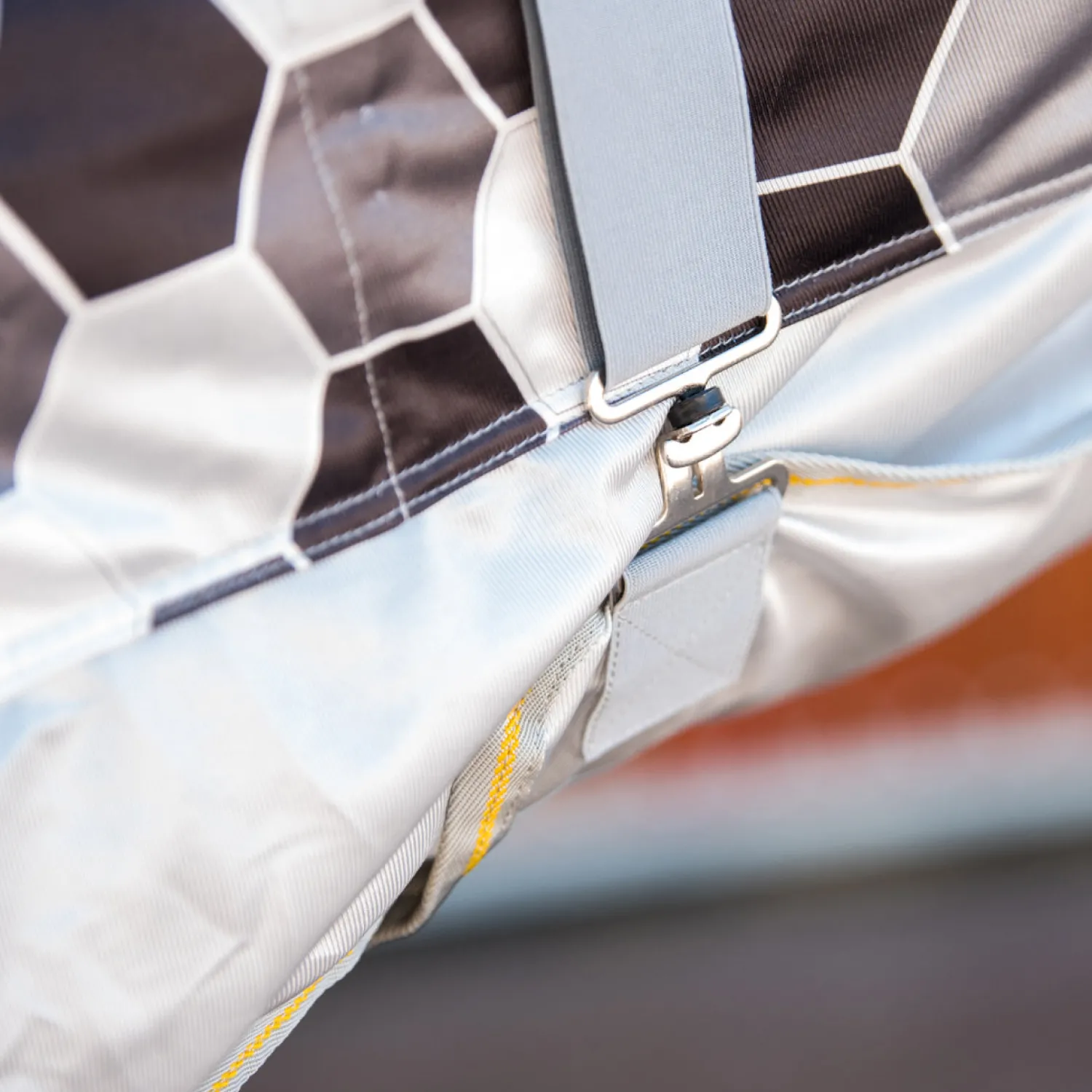 WORLD EQUSTRN BRNDS Equilibrium Field Relief Fly Sheet White/Black/Grey