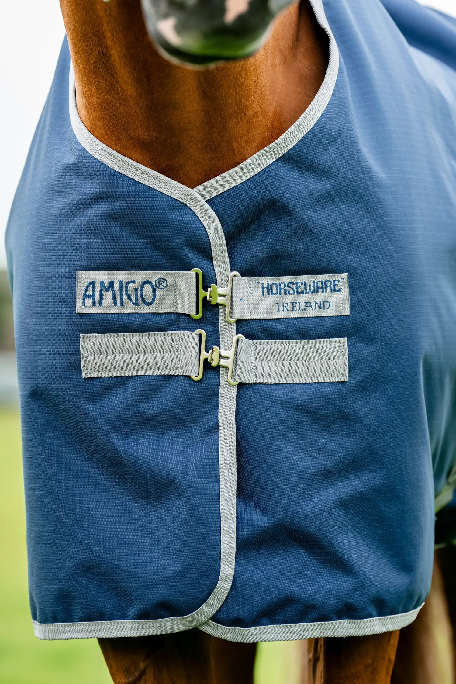 HORSEWARE ® Ireland Amigo® Ripstop 900D 200 Gram Standard Neck Turnout Clearance