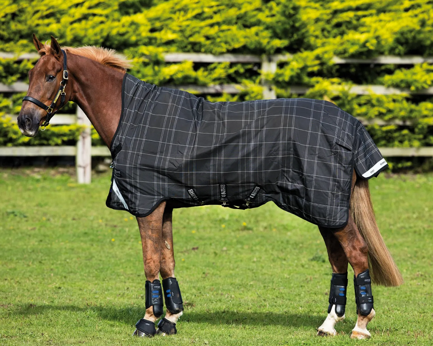 HORSEWARE ® Ireland Rhino® Wug Lite Turnout - 100 grams