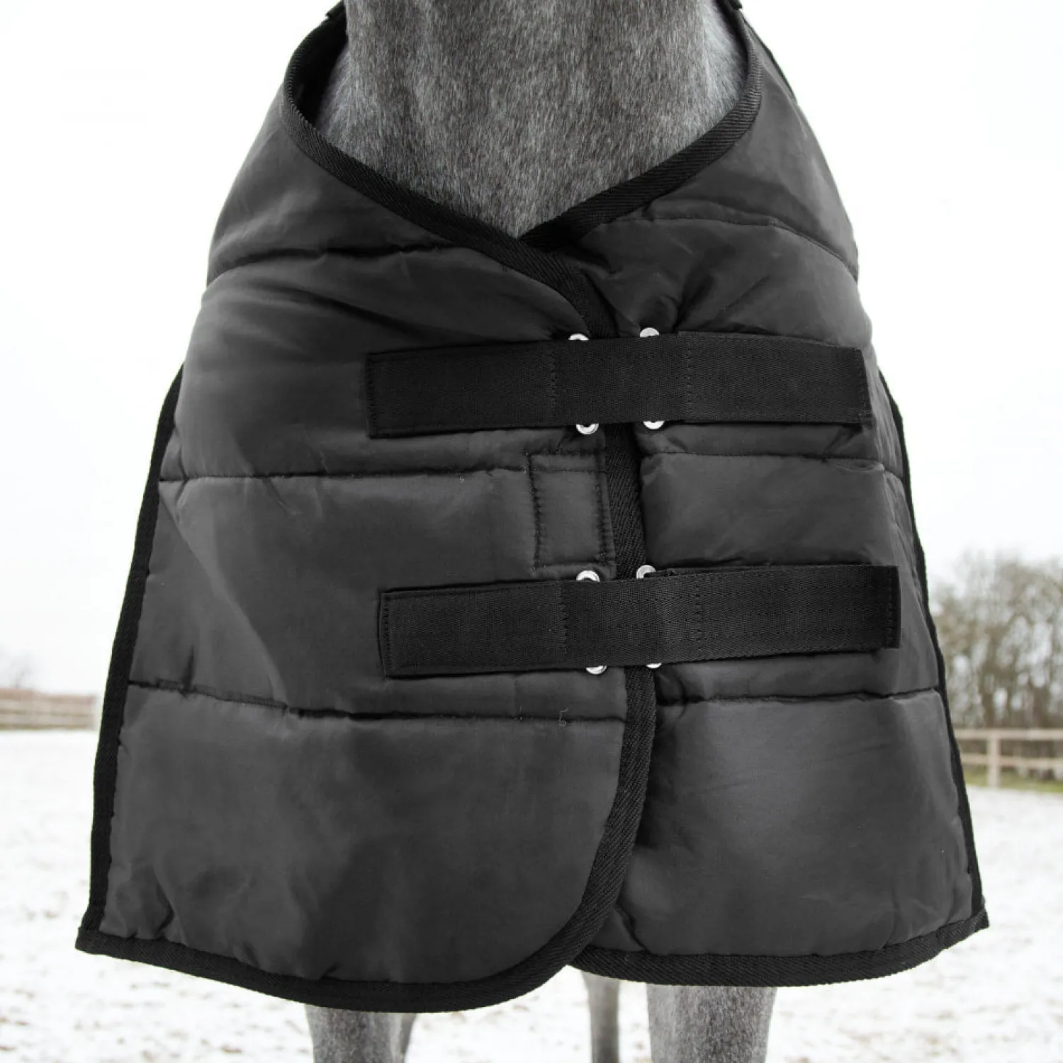 EQUINAVIA Horze Nevada Medium-Weight Stable Blanket Black