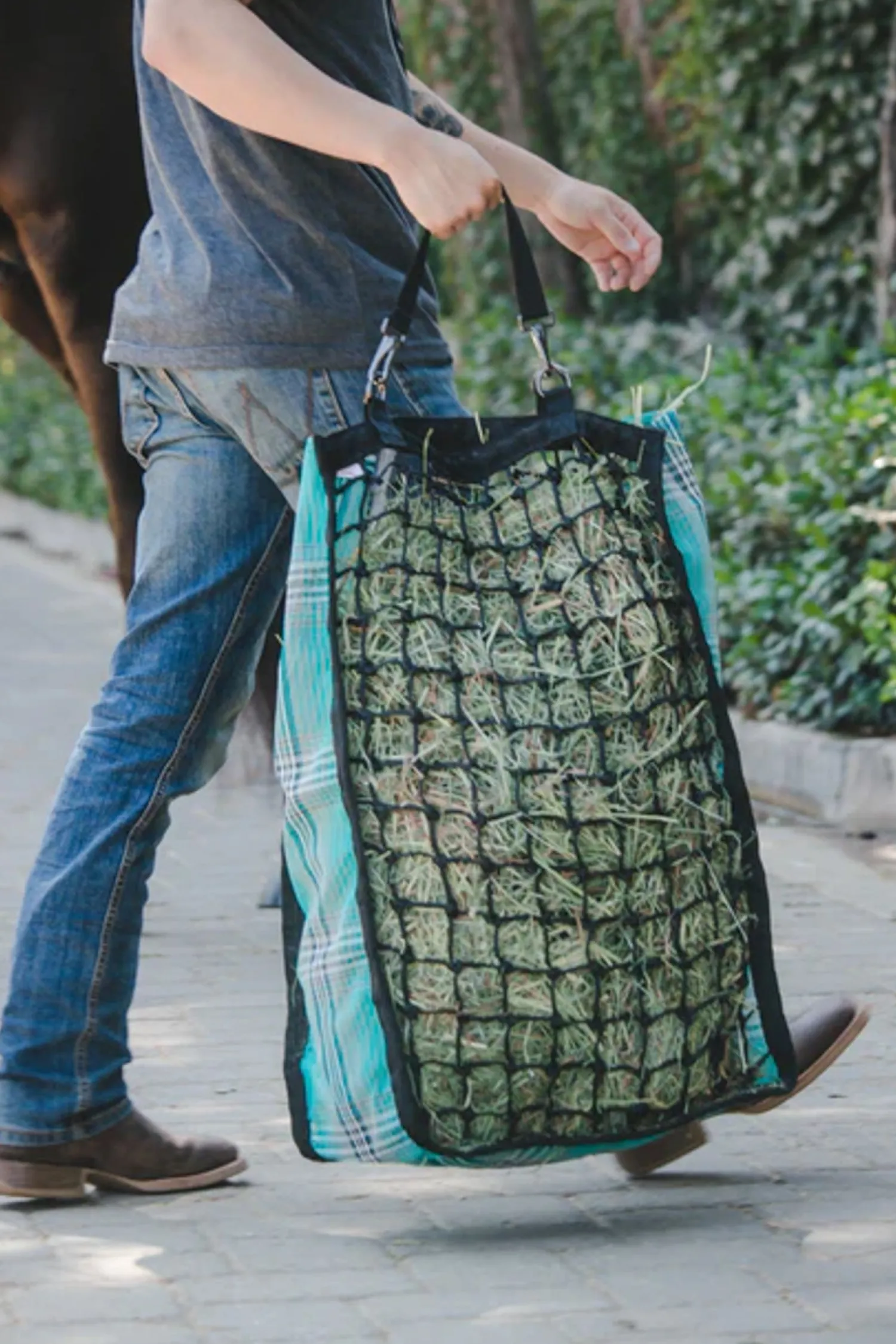 KENSINGTON ™ Slow Feed 4-Flake Hay Bag Discount